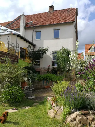 Altes Haus in altem Ortskern