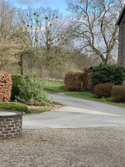 Schöne Wohnung auf Hof (keine Landwirtschaft)