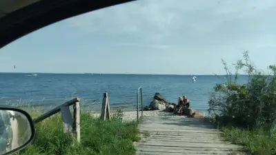 Ostsee - zwischen Wohnhaus und Campingplatz