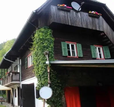 Forsthaus-Urlaub gegen Malerarbeiten