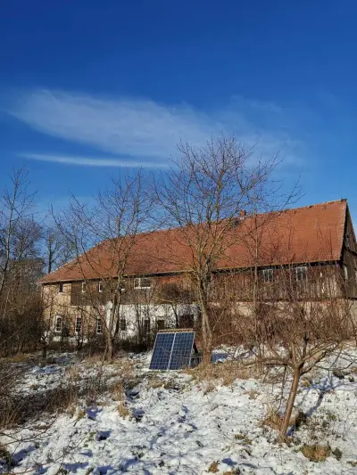 Nachhaltiges Hof-Projekt mit großem Naturgarten – Bild 5