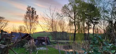 Hilf mit und wohne kostelos im Grünen – Bild 2