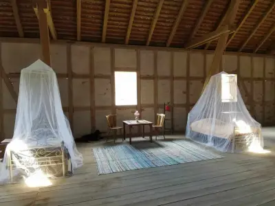 Nachhaltiges Hof-Projekt mit großem Naturgarten – Bild 6