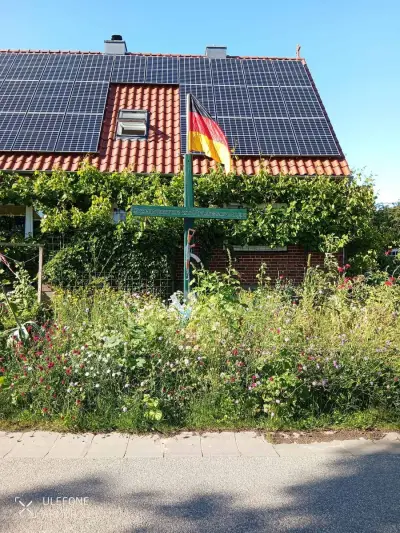 Kleines Haus mit Garten – Bild 3