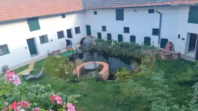 Uneinsahbarer Vierkanthof im Weinviertel