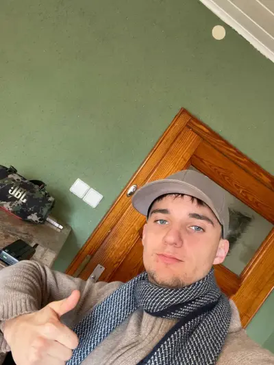 Fitter 24 Jährige Hilft bei allem mit 